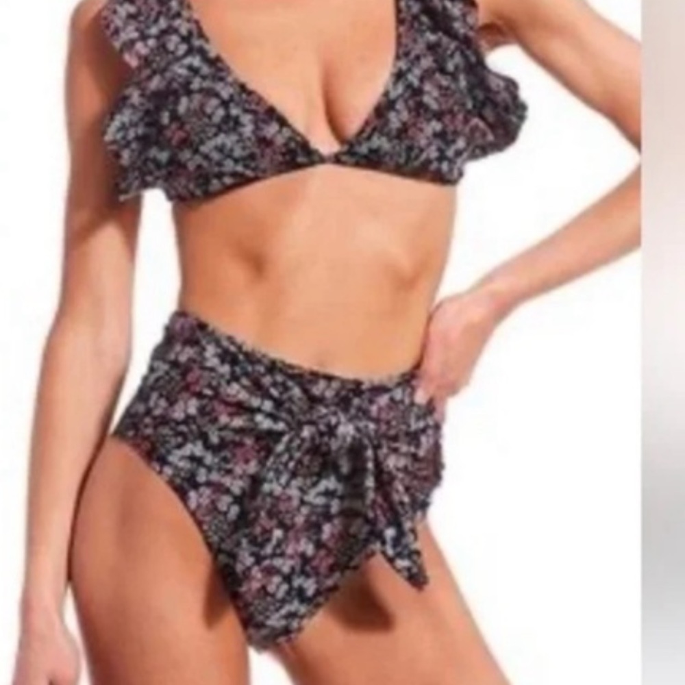 Chelsea & Violet Frenzie Floral High Waisted Bikini Bottoms | Size Medium
